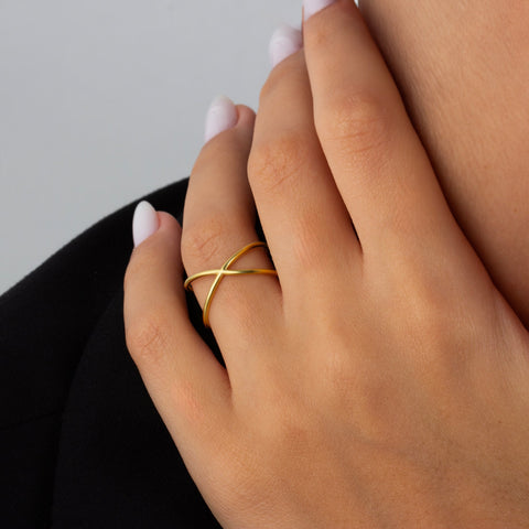 14K Gold Crossover Ring